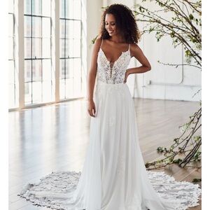 Luv Bridal : Lauren - Serene by Madi Lane Wedding Dress